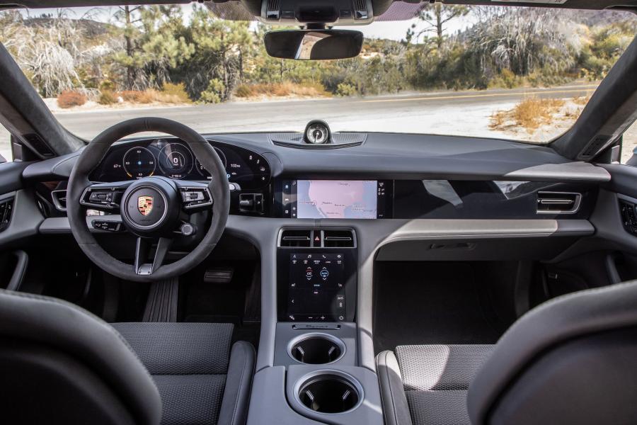 Торпедо Porsche Taycan 4S 2019 года  (WW) (фото 15 из 41)